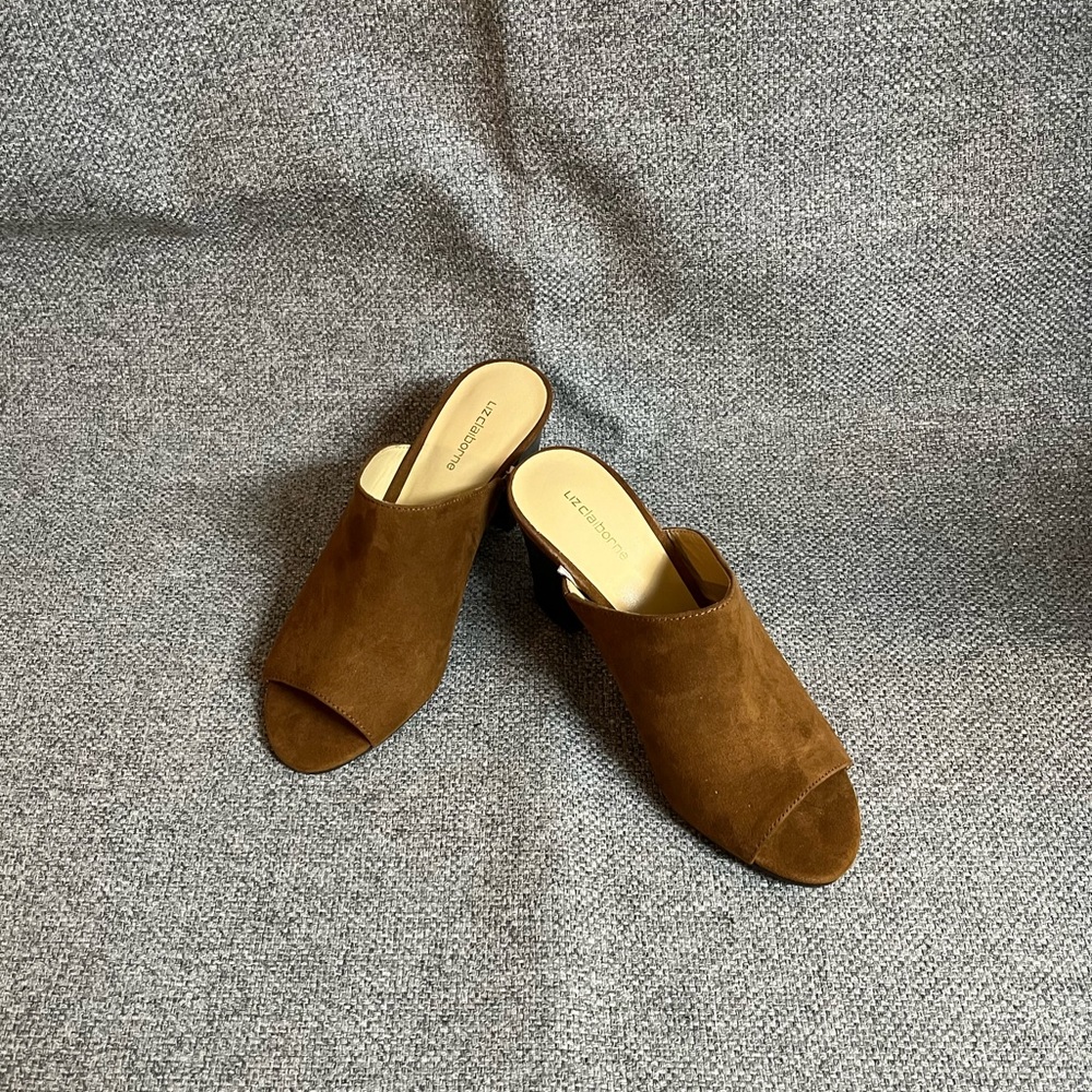 Liz Claiborne slide wedge, smooth camel suede